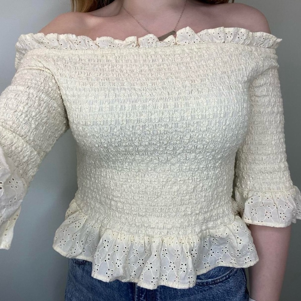American Eagle 🦅 Outfitters Cropped Off The Shoulder Summer Top Size Medium